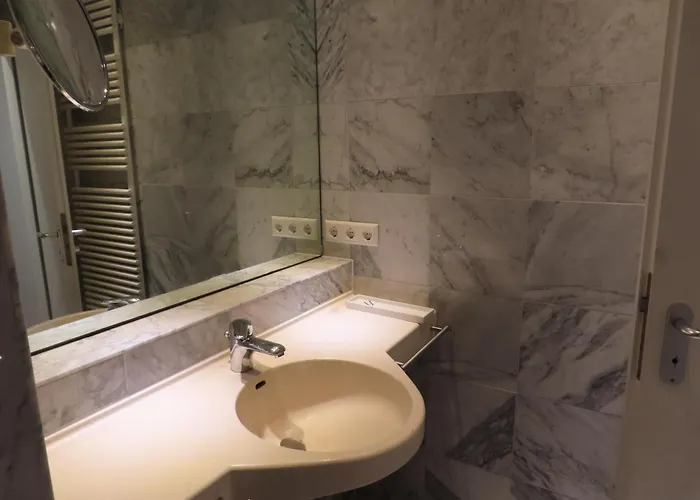 Mariotto Am Burghof 3*